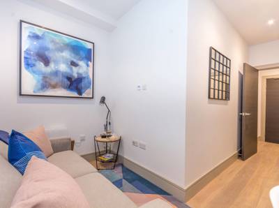 Cheviot House, Whitechapel, London E1, interior, light and spacious studio living