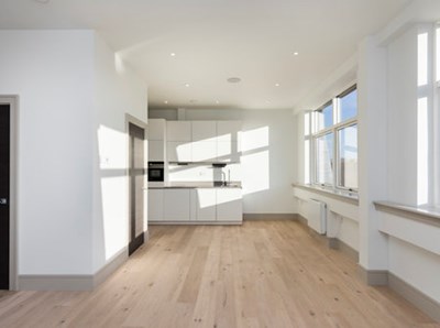 Cheviot House, Whitechapel, London E1, interior, light and spacious studio living