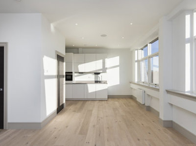 Cheviot House, Whitechapel, London E1, interior, light and spacious studio living